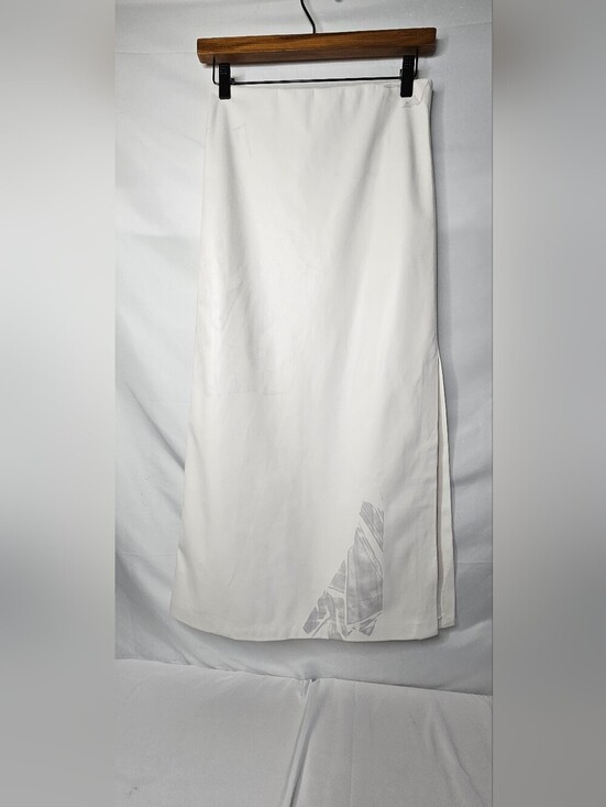 Alice + Olivia Dresses & Skirts - Alice + Olivia Women's Off white Maeve Vegan Midi Skirt Size 6